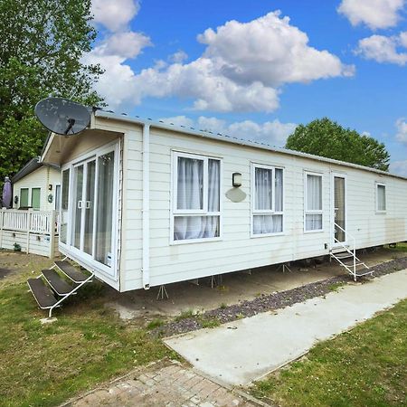 Modern 6 Berth Caravan At Highfield Grange In Essex Ref 26609P Clacton-on-Sea Eksteriør bilde